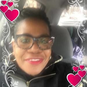 Meet your Posher, Gloria